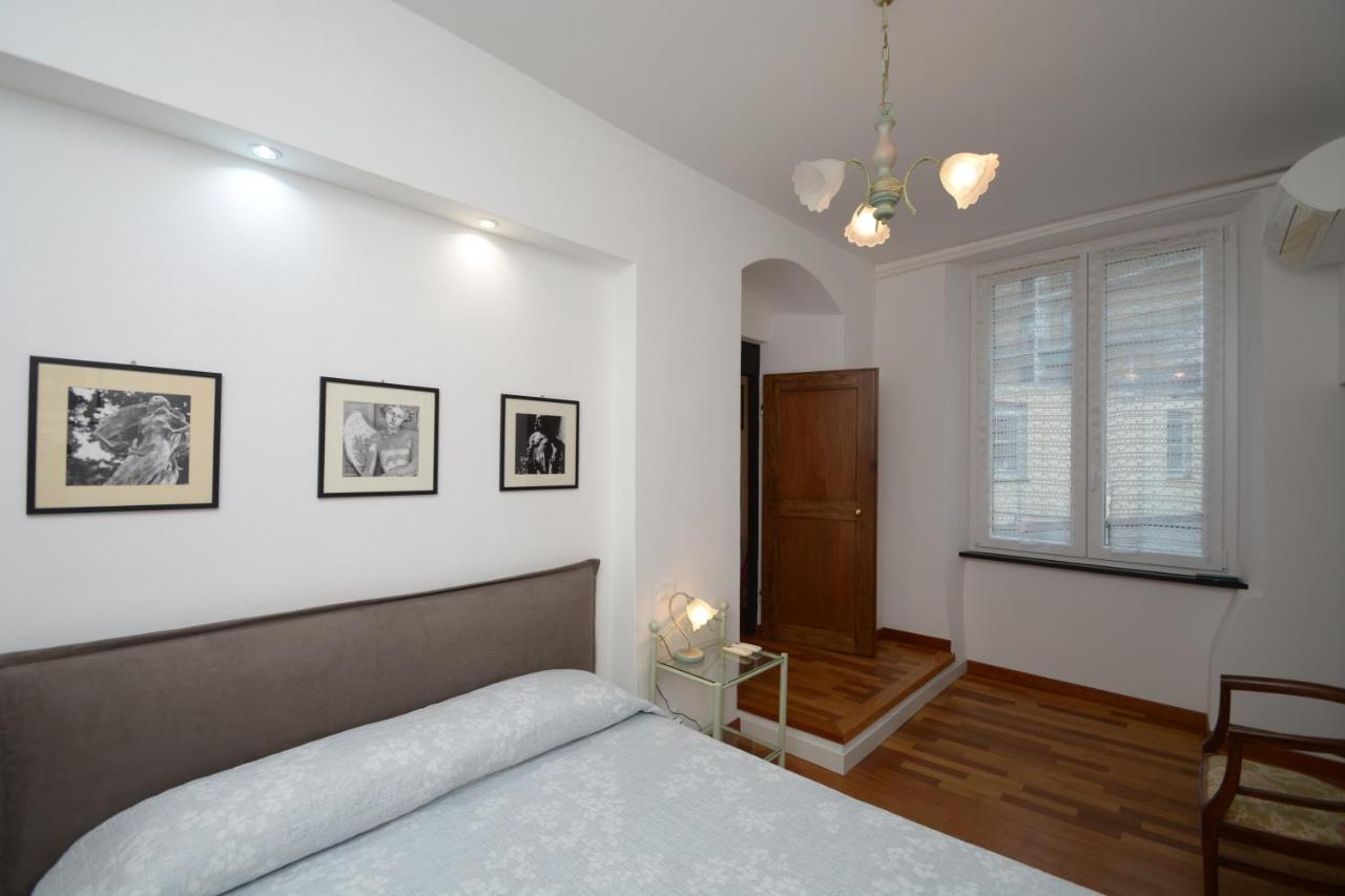 Soana Apartment Genoa Bagian luar foto