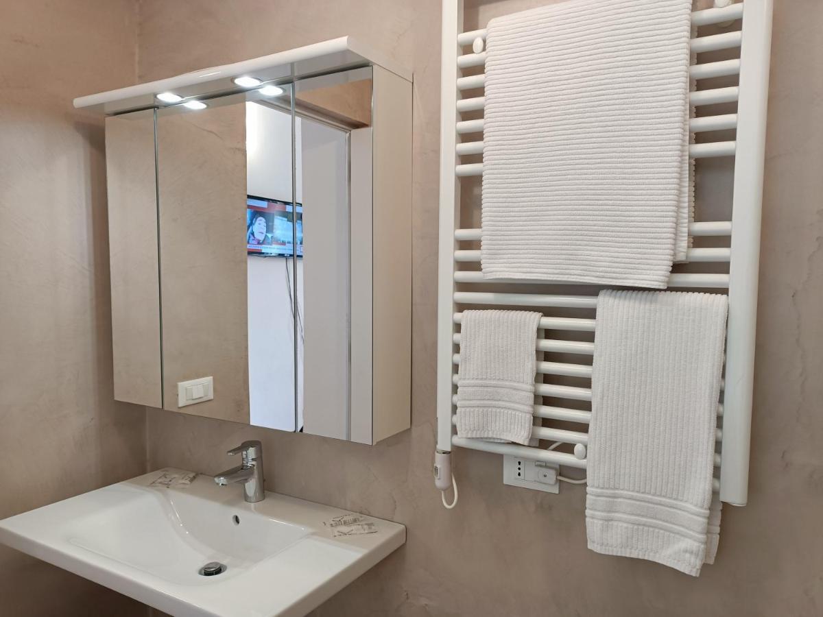 Soana Apartment Genoa Bagian luar foto